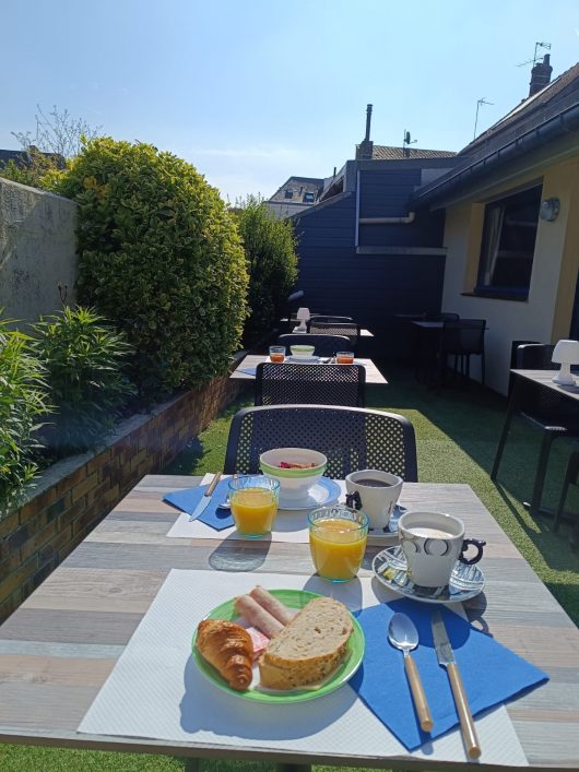 ESCAL pdj & terrasse