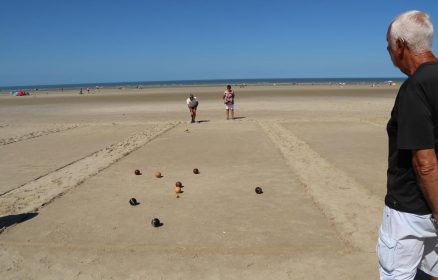 Concours de boules de plage