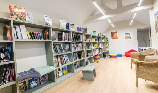 des-bulles-et-des-traits-bibliotheque-estree-ban