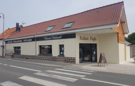 Eclair Café