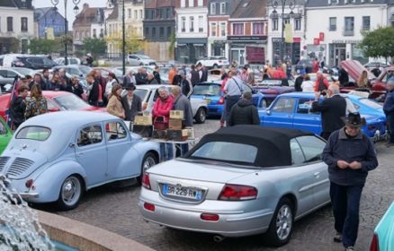 Exposition de Voitures Anciennes à Montreuil