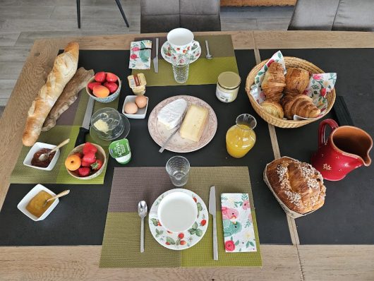 la-chambre-des-pelouses-petit-dej