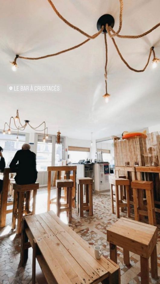 le-bar-a-crustaces-interieur-1