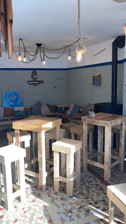 le-bar-a-crustaces-interieur-3