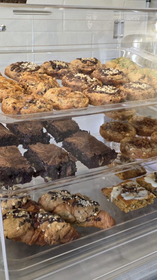 le-qg-du-cycliste-boutique-cafe-montreuil-sur-mer-le-qg-du-cycliste-3