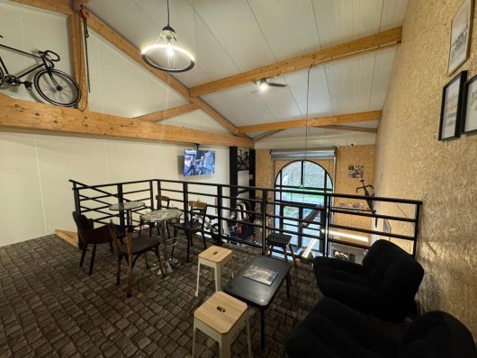 le-qg-du-cycliste-boutique-cafe-montreuil-sur-mer-le-qg-du-cycliste-5