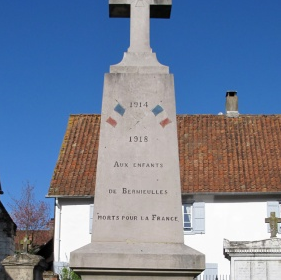 Monument Aux Morts