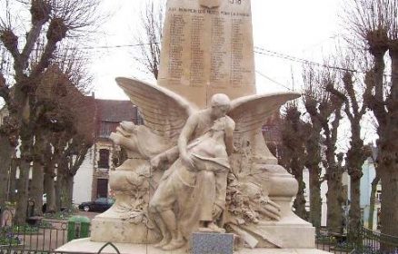 Monument Aux Morts