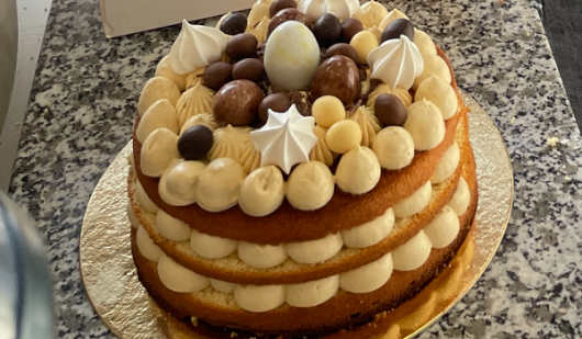 nid-de-paques-mousse-adulte-ban