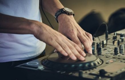 Une soirée musique avec DJ Ethan !